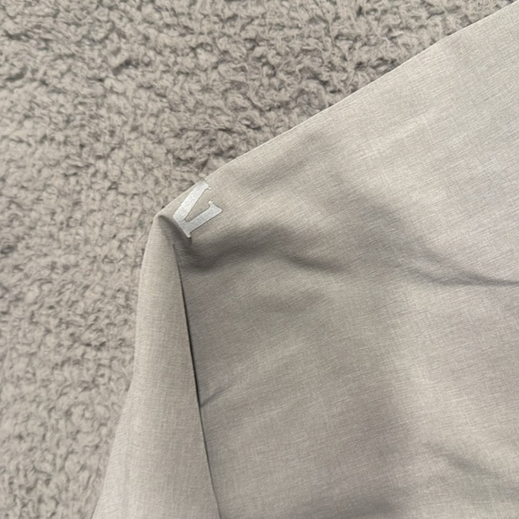 Vuori Women's Size S Light Trainer Shell Hoodie JacketGray Windbreaker  Jacket - Picture 5 of 8